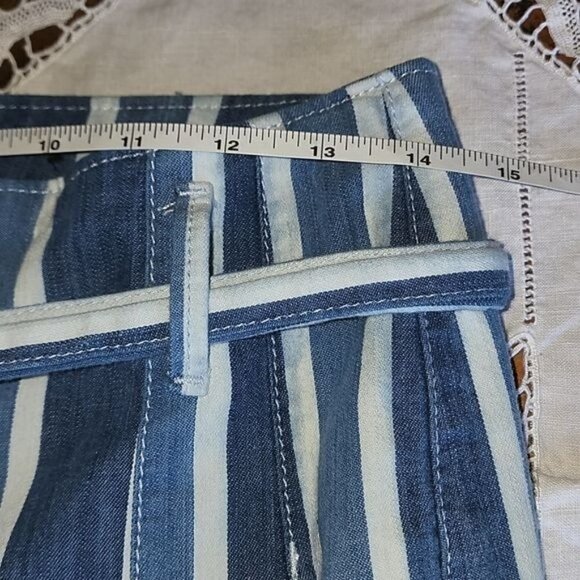 Ann Taylor High Waisted Wide Leg Belted Blue Jean Sz. 0 Capris w Pockets - Picture 8 of 10